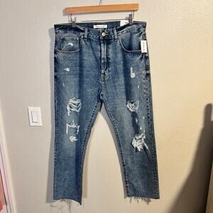 NWT PacSun Vintage Loose Distressed Jeans Size 34
